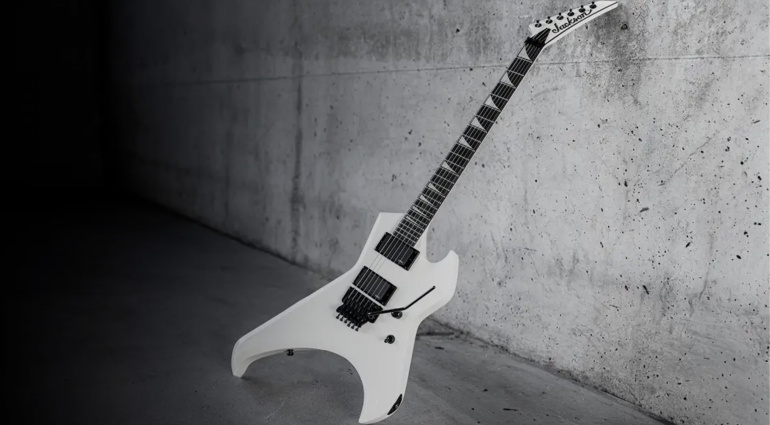 Die Jackson Pro Series Rob Cavestany Signature ist das Ergebnis aus der Vision eines Teenagers und Fan von Randy Rhoads. Jetzt in Snow White verfügbar.