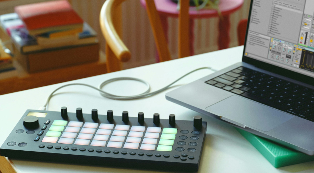 Ableton Move kann auch als Controller für Ableton Live dienen