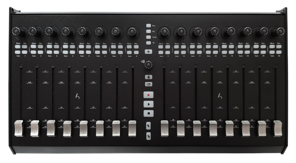 Asparion D700 Rack: 19-Zoll-Variante des DAW-Controllers