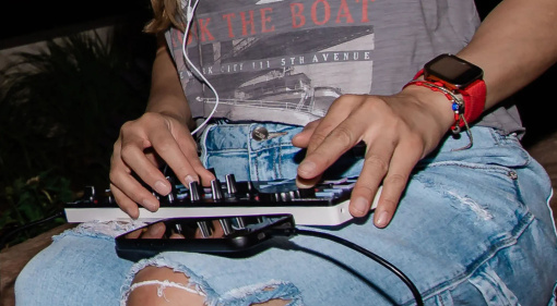 Numark MixTrack Go