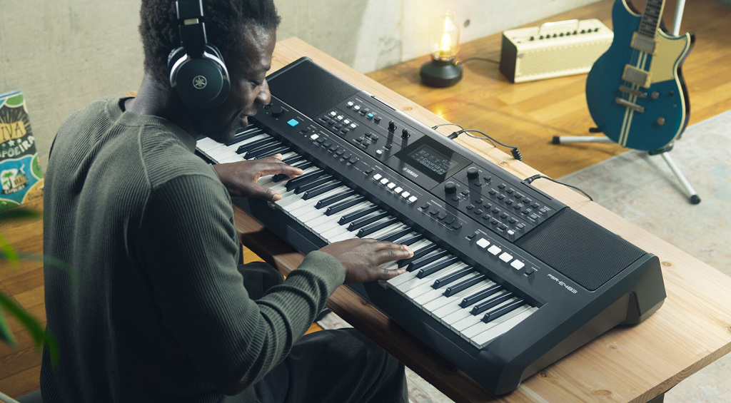 Yamaha PSR-E483 Keyboard