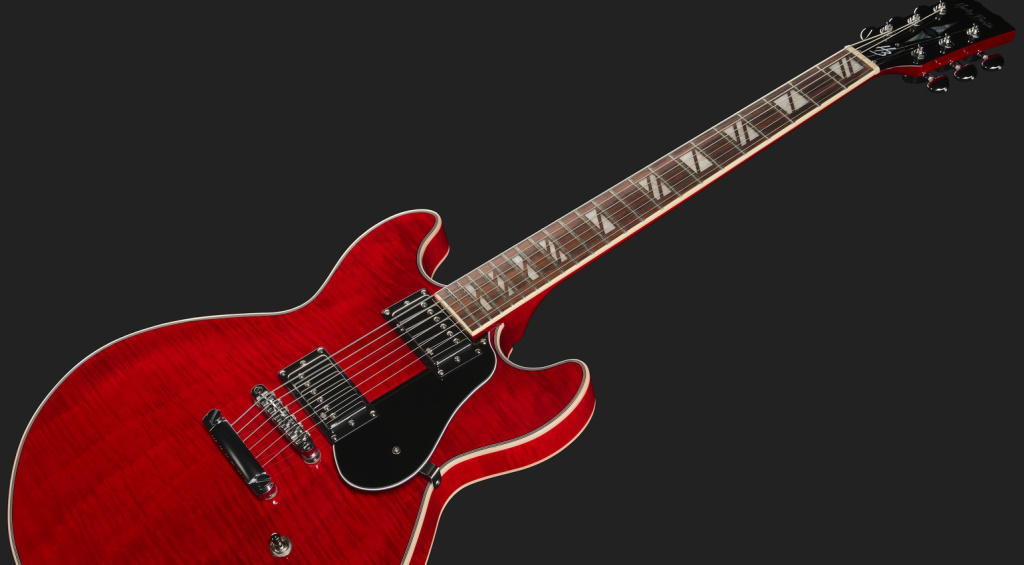 Als Neuzugang für die Tribute Serie präsentiert der Hersteller eine weitere Gitarren-Ikone. Hier ist die Harley Benton HB-35TL Tesla!