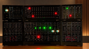Analogue Solutions Series 700