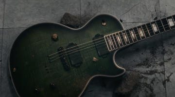 Die Zielgruppe ist bei den neuen Modellen der Epiphone Prophecy-Serie klar definiert. Die Gitarren liefern die perfekte DNA für Metal-Riffs und schnelle Soli.