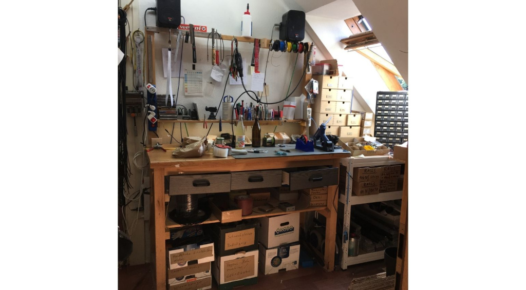 Exploding Shed in der Dachkammer
