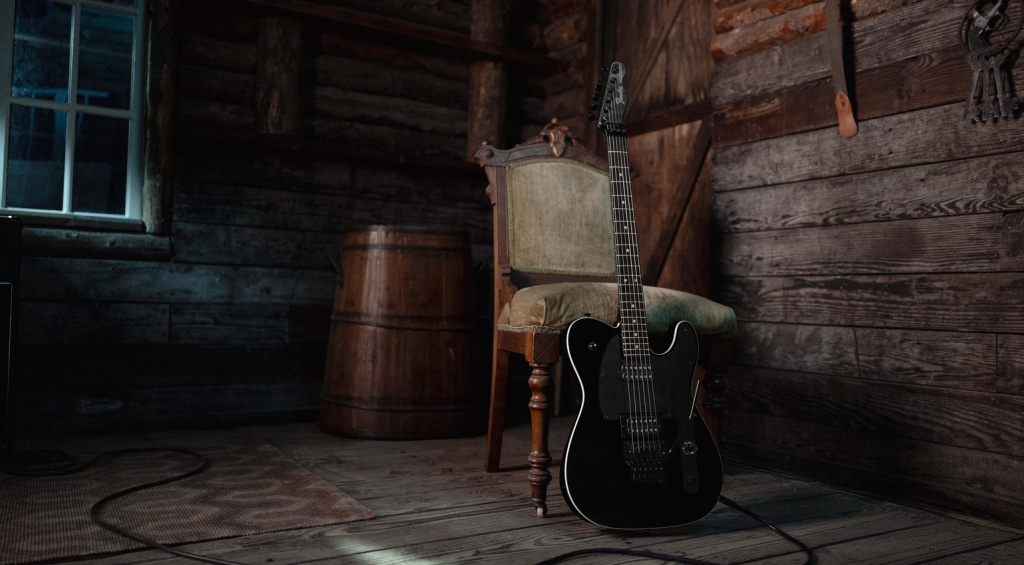 Die Fender John 5 Phantom Telecaster wird zusammen mit zwei weiteren Signature-Modellen präsentiert.