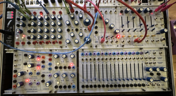 Experimentelle Musik: Krasse Künstlerinnen und legendäre Synthesizer