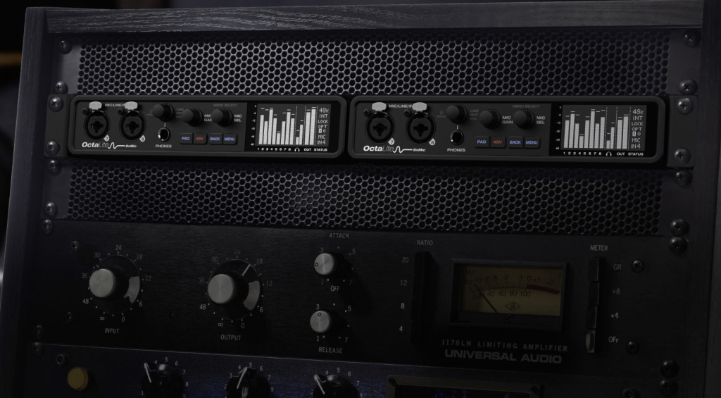 Über das Half-Rack-Coupler-Kit lassen sich zwei Geräte miteinander verbinden