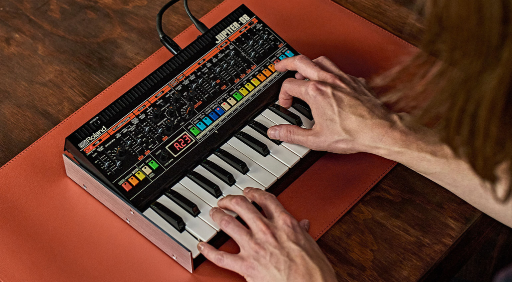 Roland Jupiter-08