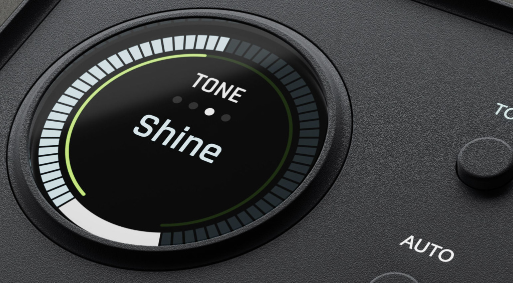 Das neue Smart-Display zeigt auch die aktivierten Einstellungen für Tone-Shaping und Max-Processing an